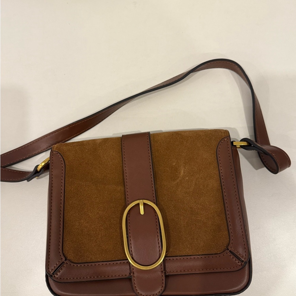Brown Crossbody Bag with Gold Buckle and Suede Accents